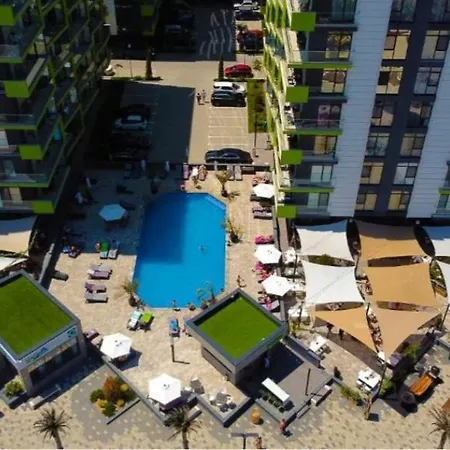 Apartamento Elysium Pool & Prima Linie La Plaja