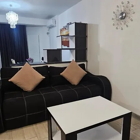 Elysium Pool & Prima Linie La Plaja Διαμέρισμα Năvodari