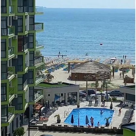 Elysium Pool & Prima Linie La Plaja * Năvodari