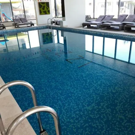Διαμέρισμα Elysium Pool & Prima Linie La Plaja *